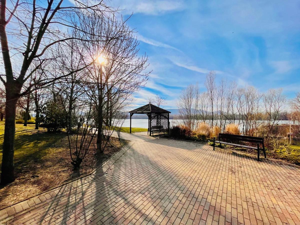 Marina Garden Lägenhet Budapest Exteriör bild
